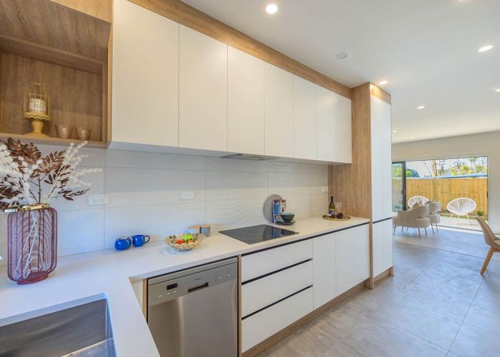  at 48C Tamatea Avenue, Point England, Auckland City, Auckland