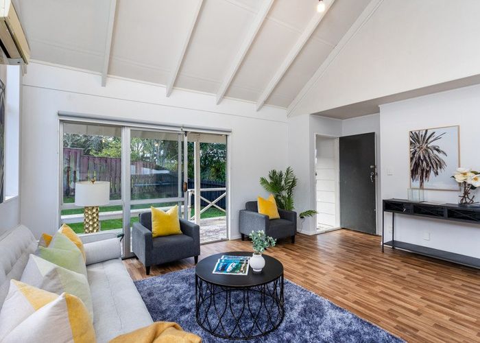  at 1/21 Kashmir Road, Glen Eden, Auckland