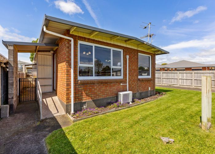  at 1/378 Devon Street East, Strandon, New Plymouth