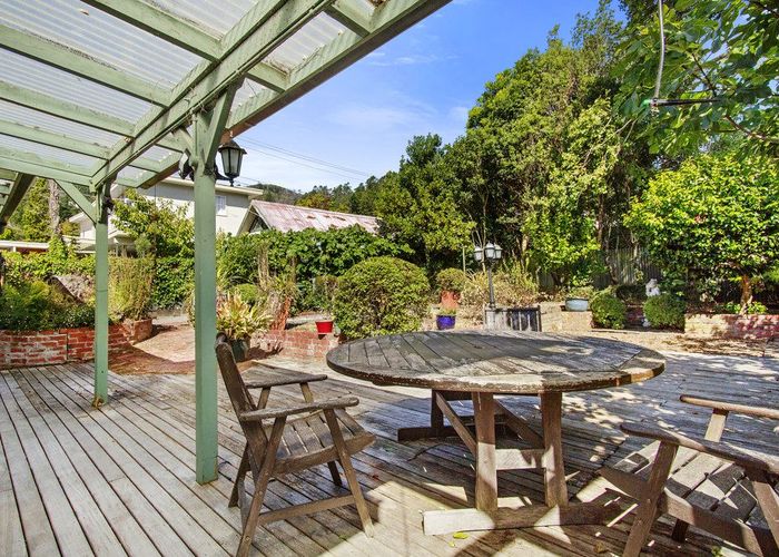 at 40 Manuka Street, Stokes Valley, Lower Hutt