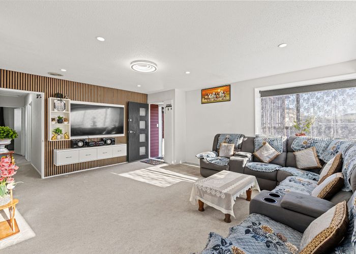  at 2/33 Tower Street, Hornby, Christchurch City, Canterbury