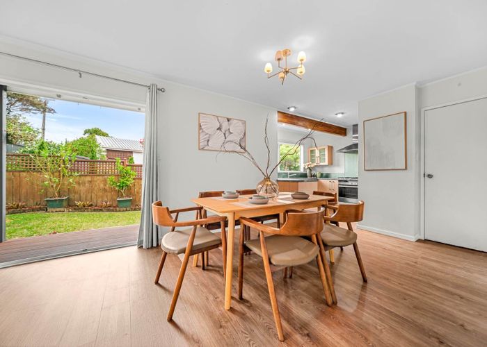  at 1/32 Arran Road, Browns Bay, North Shore City, Auckland