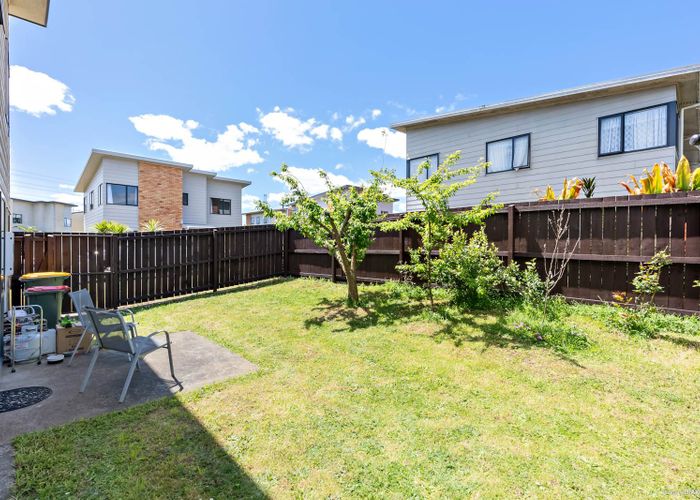  at 6 Clarrie Wills Way, Otara, Auckland