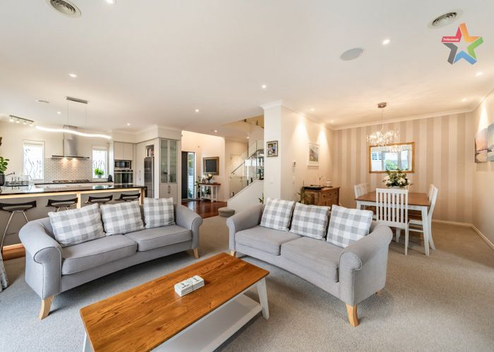  at 8C Glen Iris Grove, Woburn, Lower Hutt