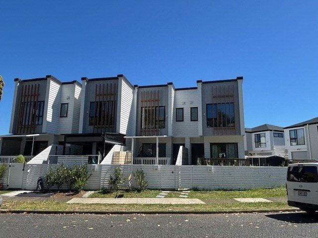  at 5B Glennandrew Drive, Half Moon Bay, Manukau City, Auckland