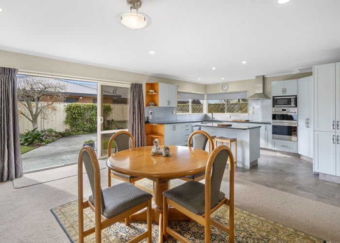  at 2 Lowndes Place, Taradale, Napier, Hawke's Bay