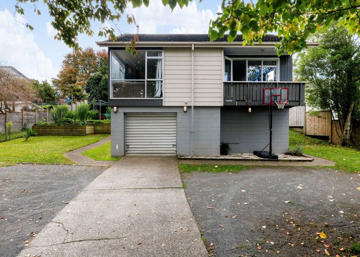  at 44 Morrow Avenue, St Andrews, Hamilton