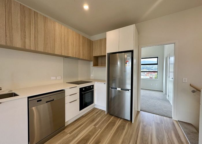  at 4B / 13 The Strand, Wainuiomata, Lower Hutt, Wellington