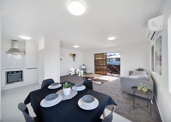  at 1/31 Shifnal Drive, Randwick Park, Manukau City, Auckland