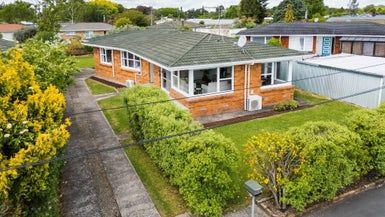  at 14 Beech Crescent, Hillcrest, Hamilton