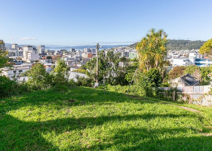  at 6 Maarama Crescent, Aro Valley, Wellington, Wellington