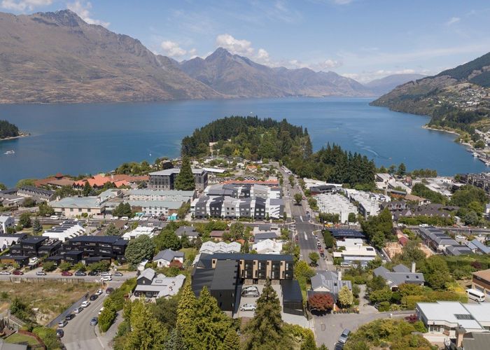  at 7 Salmond Place, Town Centre, Queenstown-Lakes, Otago