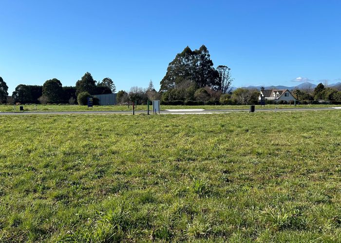  at 8 Pyke Place, Wakefield, Tasman, Nelson / Tasman