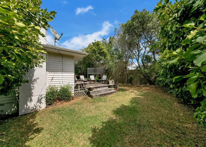  at 27 Wharf Road, Te Atatu Peninsula, Waitakere City, Auckland