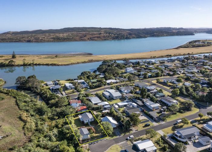  at 35 Uenuku Avenue, Raglan, Waikato, Waikato