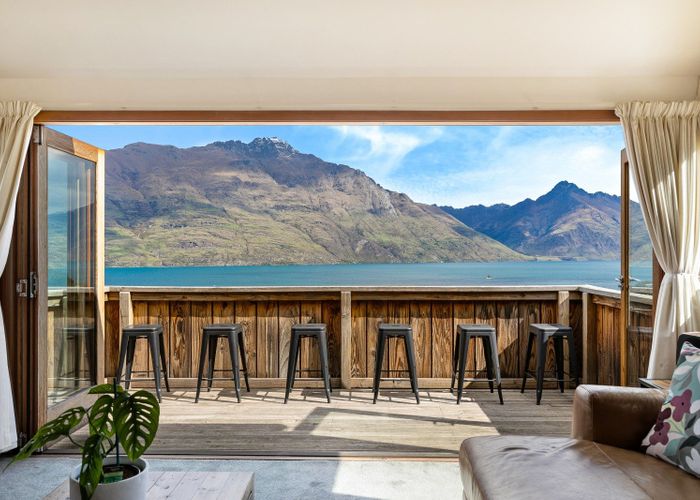  at 9 McKerrow Place, Sunshine Bay, Queenstown