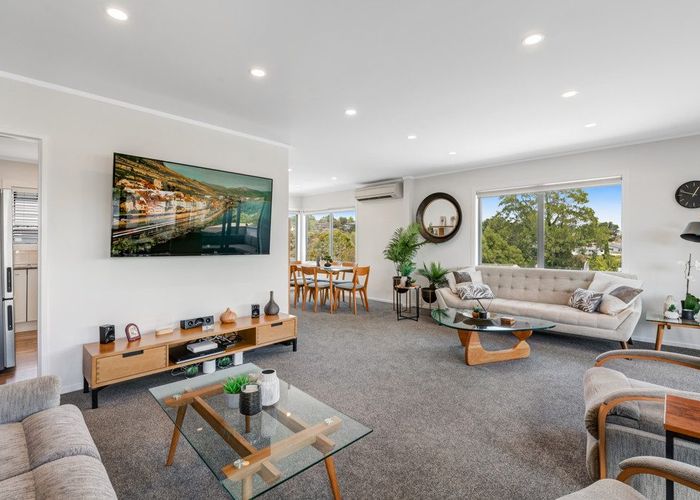  at 1/2 Pavola Grove, Glenfield, Auckland