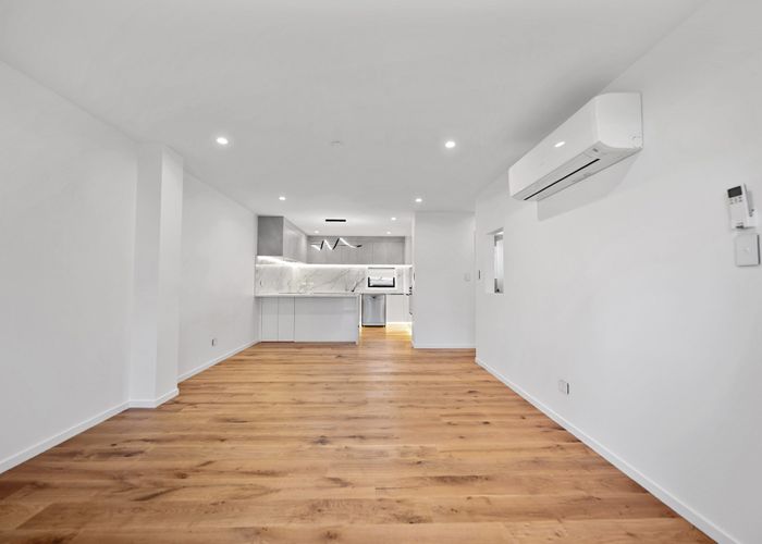  at 5 Glendhu Road, Bayview, North Shore City, Auckland