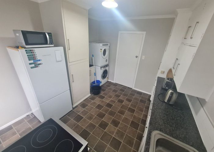  at 2/1007 Fergusson Drive, Clouston Park, Upper Hutt, Wellington