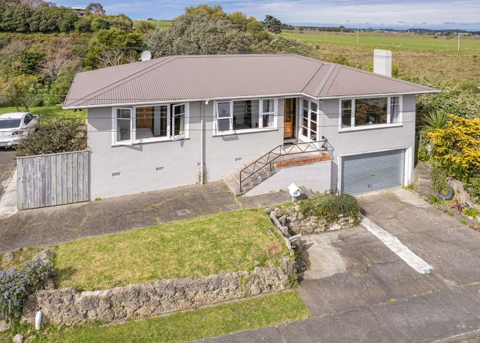  at 13 East Way, Durie Hill, Whanganui