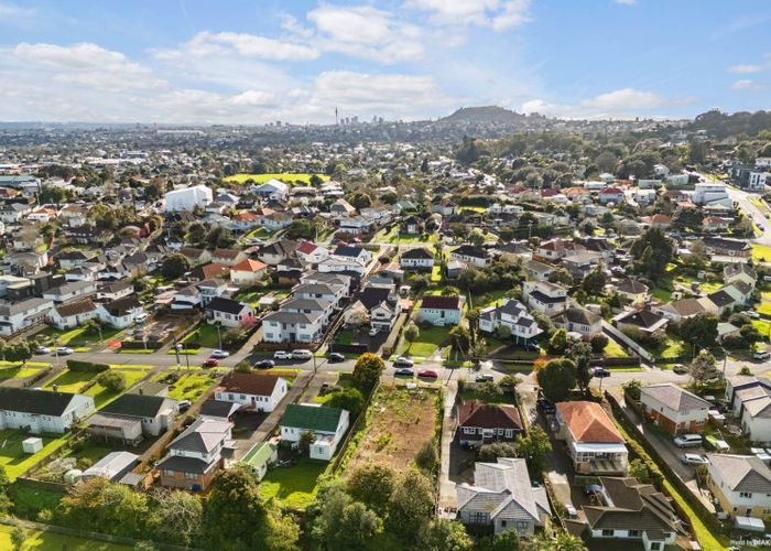 at 30 Bremner Avenue, Mount Roskill, Auckland City, Auckland