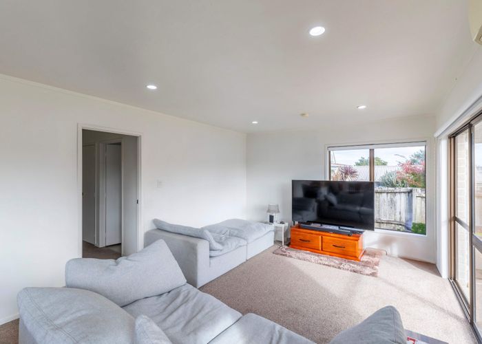  at 31B Sunnyhaven Ave, Beach Haven, North Shore City, Auckland