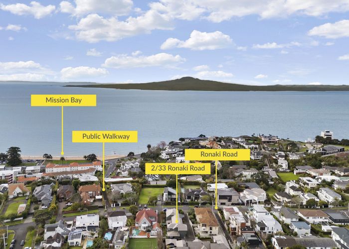  at 2/33 Ronaki Road, Mission Bay, Auckland