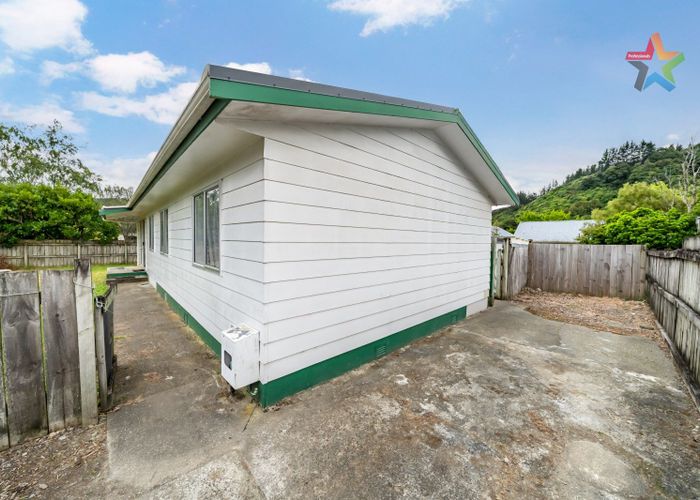  at 3 Moonstone Grove, Birchville, Upper Hutt
