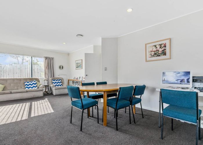  at 8 Imelda Road, Te Atatu Peninsula, Waitakere City, Auckland