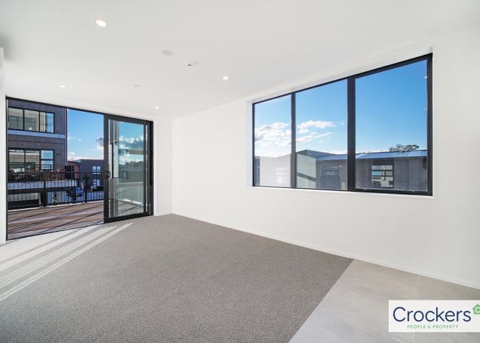  at 5 Rauemi Way, Te Atatu South, Waitakere City, Auckland