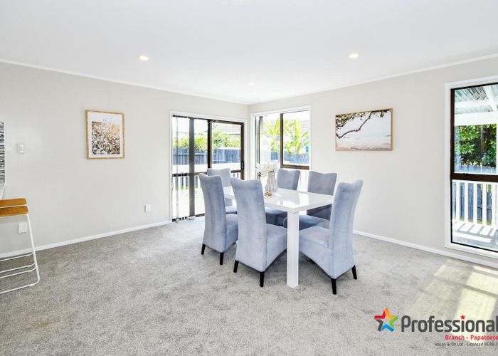  at 22 Caringbah Drive, Papatoetoe, Auckland
