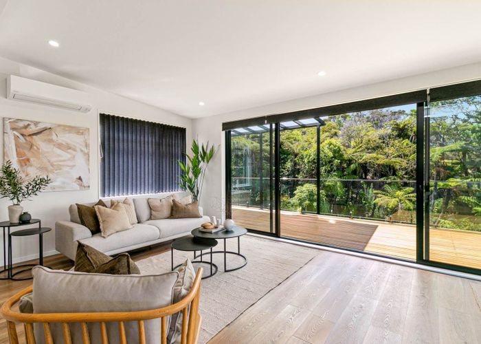  at 2E Hoskins Avenue, Hillsborough, Auckland