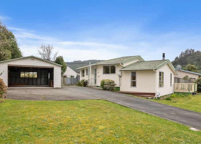  at 106 Gemstone Drive, Birchville, Upper Hutt