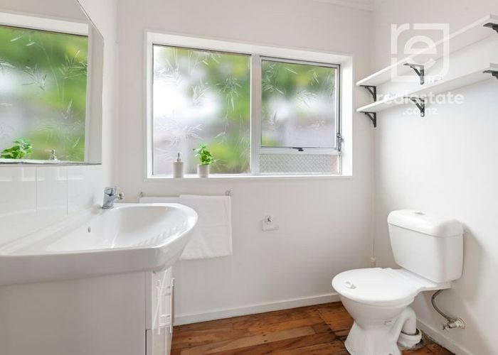  at 2/160 Mount Smart Road, Royal Oak, Auckland City, Auckland