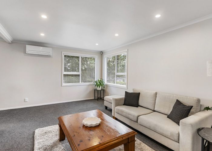  at 95 Everglade Drive, Totara Heights, Auckland