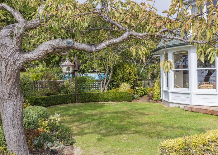  at 51 Awa Road, Karaka Bays, Wellington, Wellington