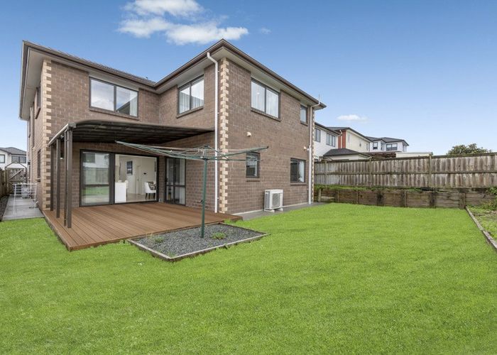  at 5 Hangahai Road, Flat Bush, Manukau City, Auckland