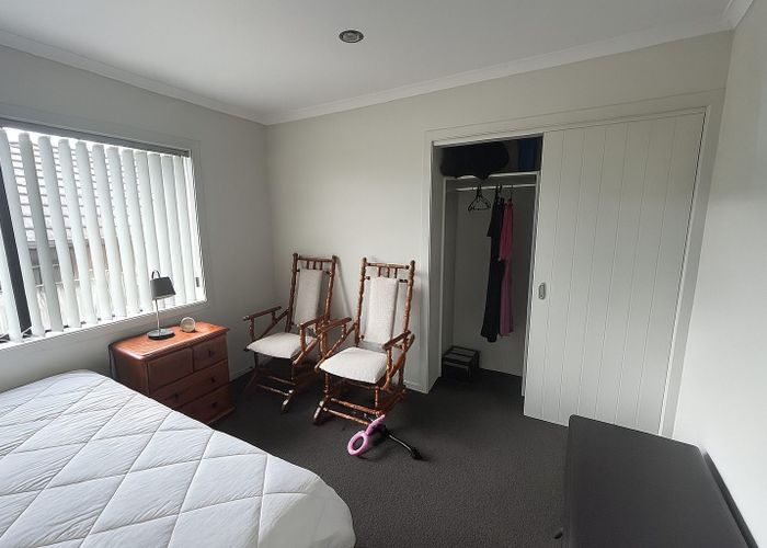  at 6 Swan Lane, Huntington, Hamilton