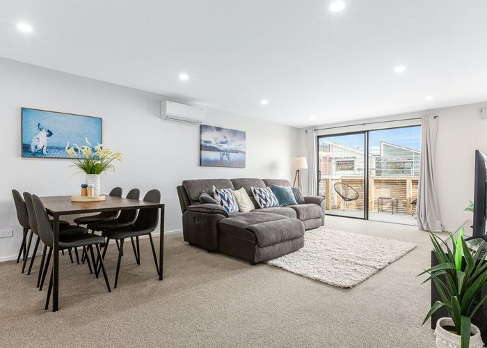  at 43 Oakum Road, Whitby, Porirua, Wellington