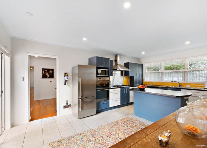  at 5 Blue Gum Rise, Sunnyhills, Auckland
