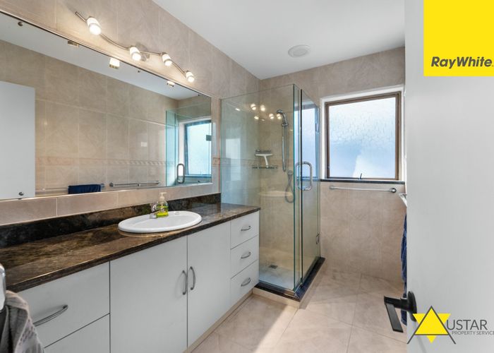  at 2/17 Hawkins Street, Meadowbank, Auckland City, Auckland