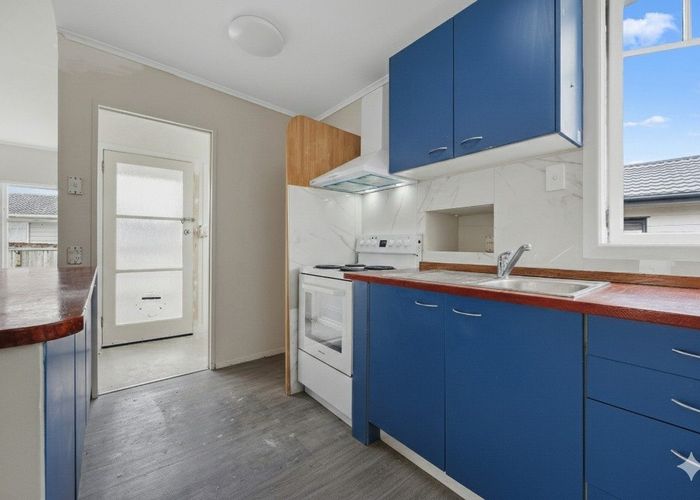  at 52 Forest Hill Road, Henderson, Waitakere City, Auckland