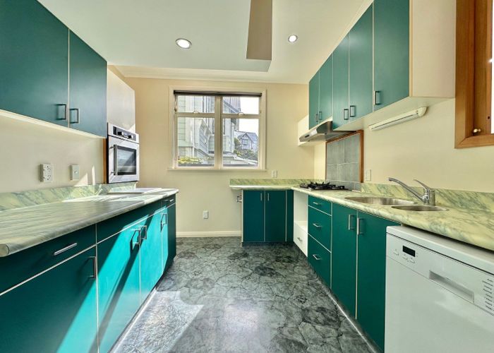  at 42 Raroa Road, Kelburn, Wellington, Wellington