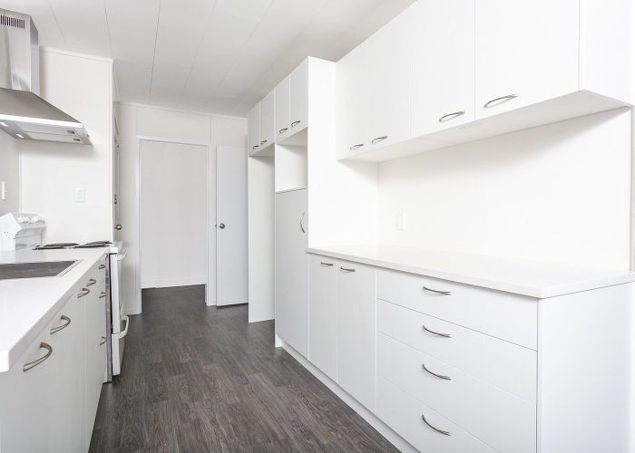  at 90 Sunnyside Road, Sunnyvale, Auckland