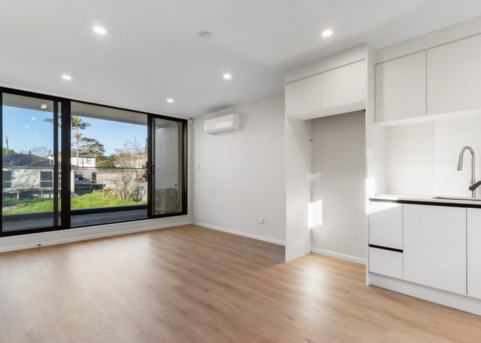 at 6/10 Orchid Place, Te Atatu South, Waitakere City, Auckland