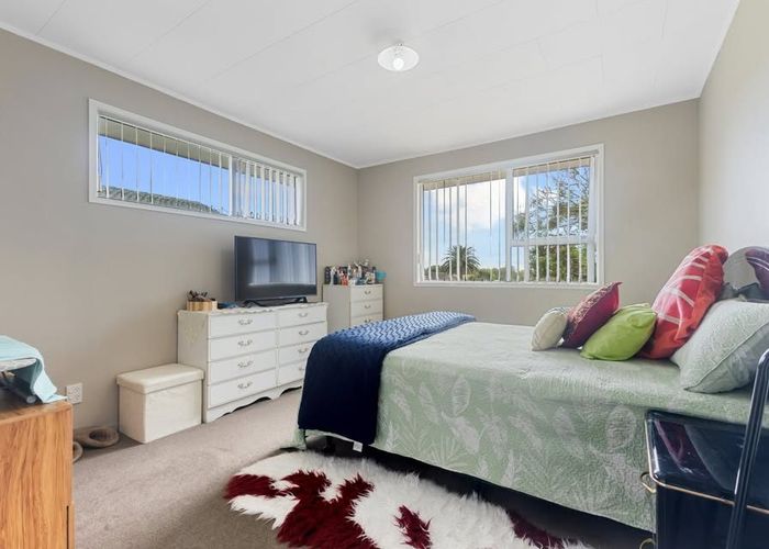  at 37 Alabaster Drive, Papatoetoe, Manukau City, Auckland