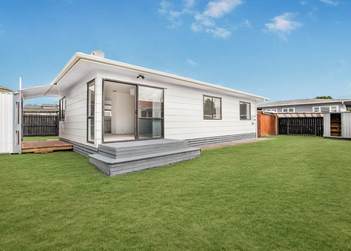  at 2/30 Gloucester Road, Manurewa, Manukau City, Auckland