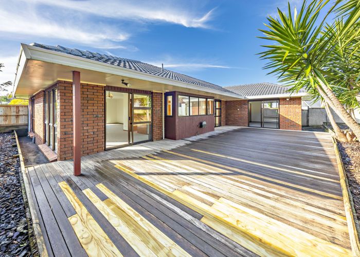  at 16 Voltaire Court, Botany Downs, Manukau City, Auckland