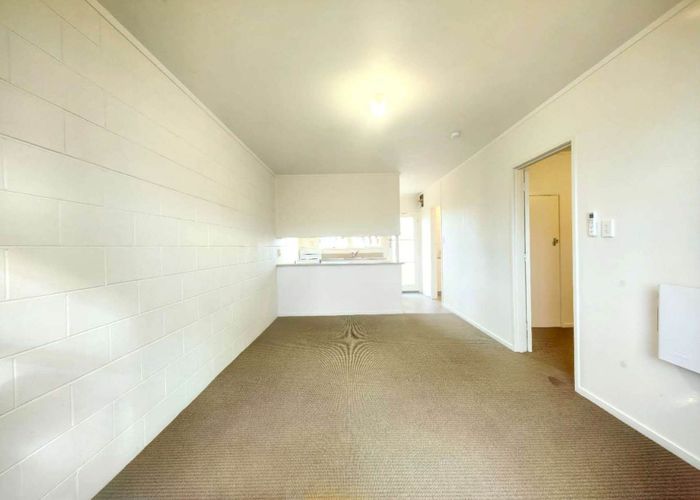  at 2/21 Gibbs Road, Manurewa, Manukau City, Auckland