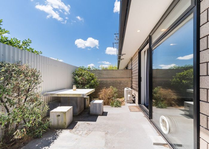  at 8b Sinclair Street, Highbury, Palmerston North, Manawatu / Whanganui